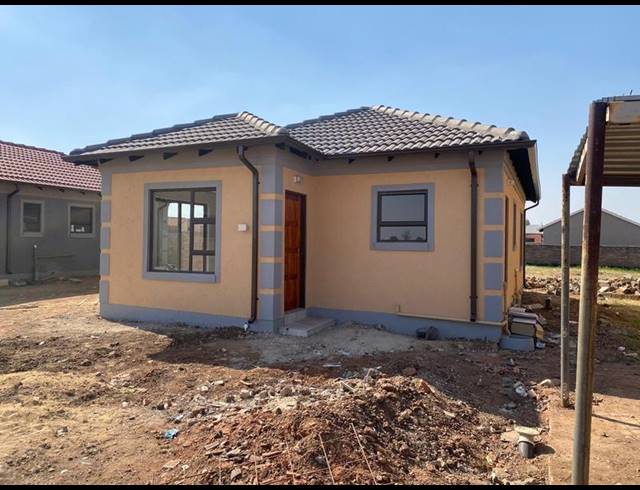 2 BEDROOM HOUSE FOR SALE IN REIGERPARK